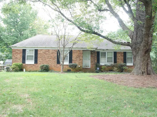 2200 Helen Dr, Gastonia, NC 28054