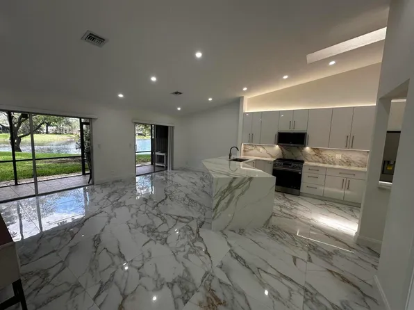 2173 Discovery Cir W, Deerfield Beach, FL 33442