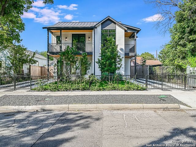 1st image of 310 Lavaca St #101