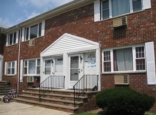 53 Gramercy Gdns, Middlesex, NJ 08846