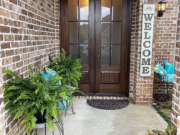 Front door breezeway 