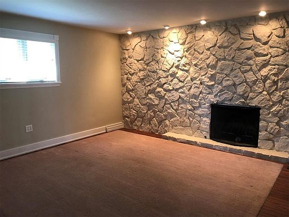 3rd image of 200 N Carpenter Ave