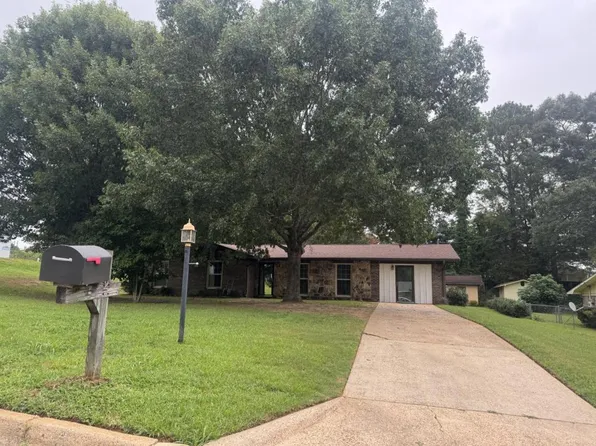 232 Yellowleaf Dr, Enterprise, AL 36330