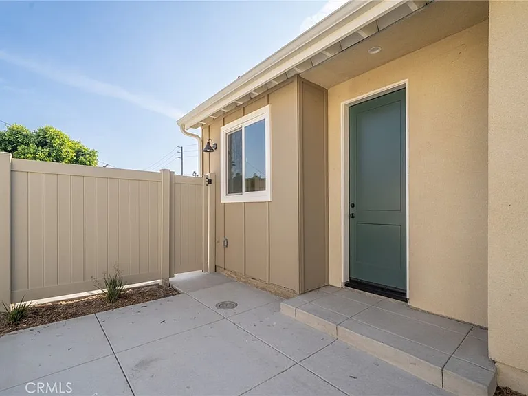 798 N Amelia Ave #A — Photo 26