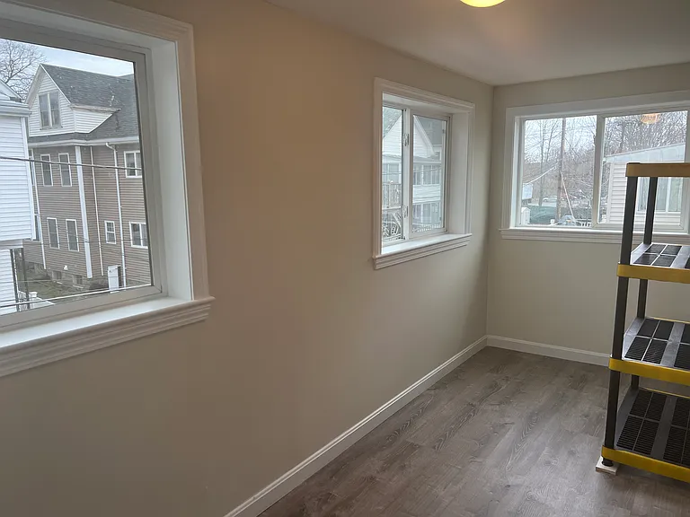 569 Main St #2R — Photo 20