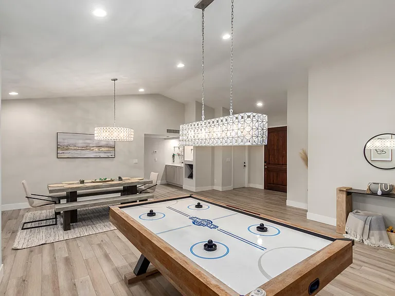5009 E Le Marche Ave — Photo 13