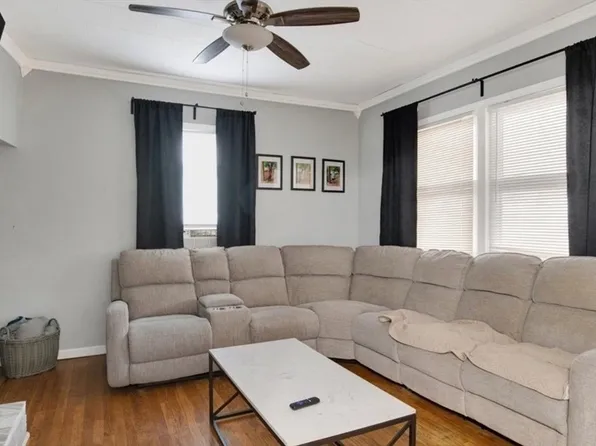 33-35 Hitchcock St #2, Holyoke, MA 01040