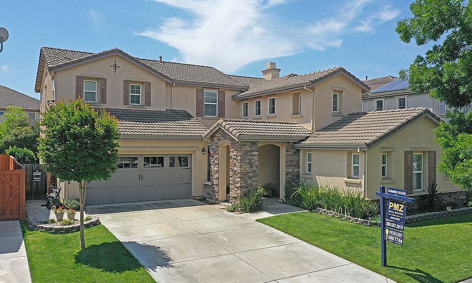 1st image of 1002 Dry Creek Pl