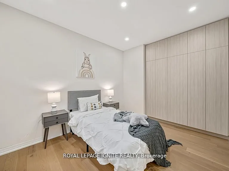 1160 Skyridge Blvd — Photo 32