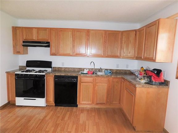4th image of 716 E Greenview Dr