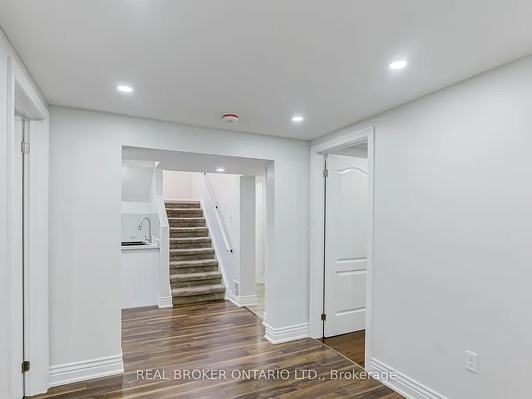 47 Rotary Dr — Photo 17