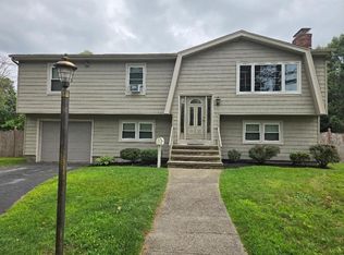 64 Woolley Ave, Somerset, MA 02726