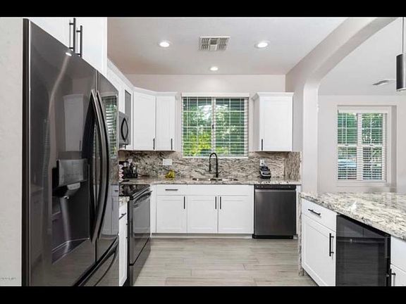 4th image of 2726 S Equestrian Dr Unit 101
