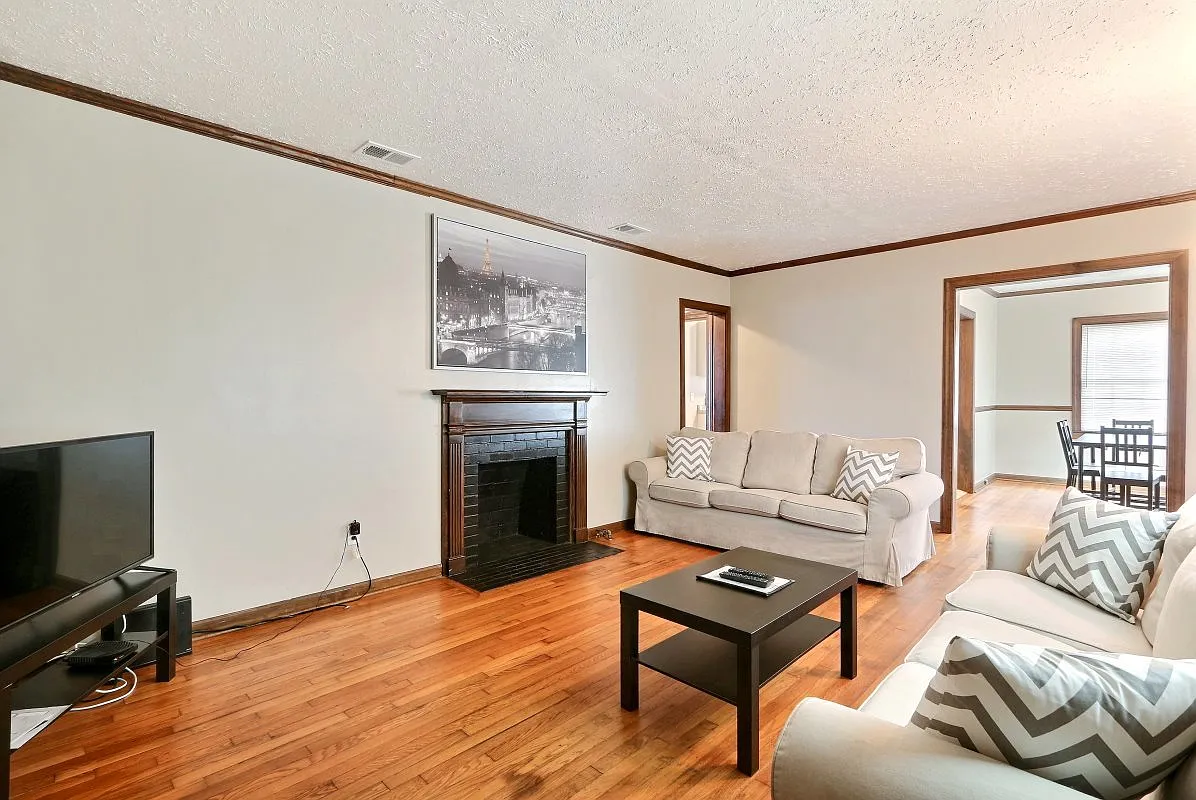 Building Photo - 304 E 60th St #A
