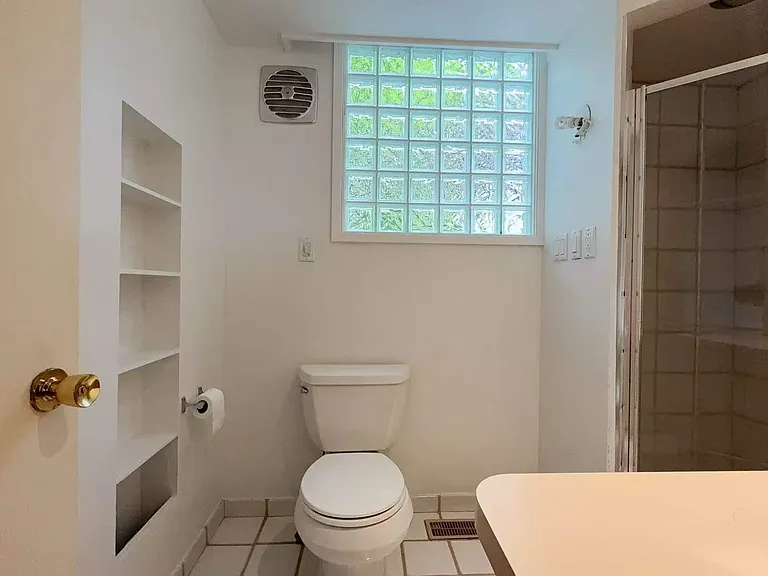 1105 Eyremount Dr — Photo 13