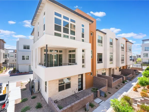 647 Spotted Falcon St, Las Vegas, NV 89138