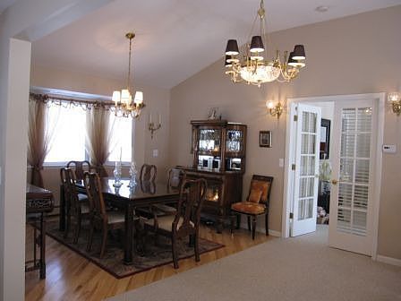 5th image of 7474 Glascott Ave