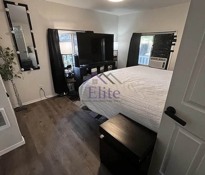 101 E Wood Ln — Photo 13