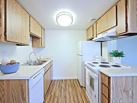 2nd image of 1231 S Dorsey Ln APT 203
