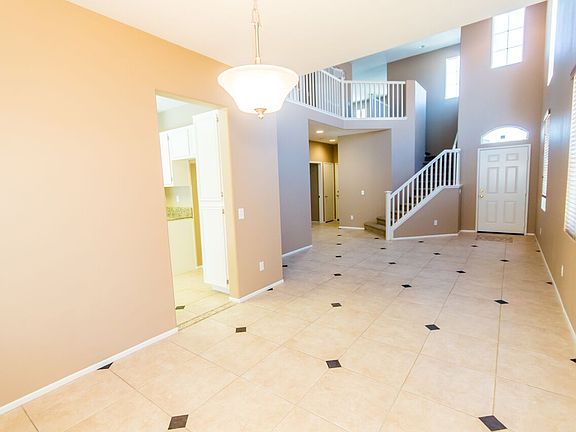 4th image of 33623 Rosewood Cir