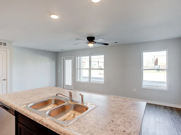 Cypress Point Apartments — Photo 38