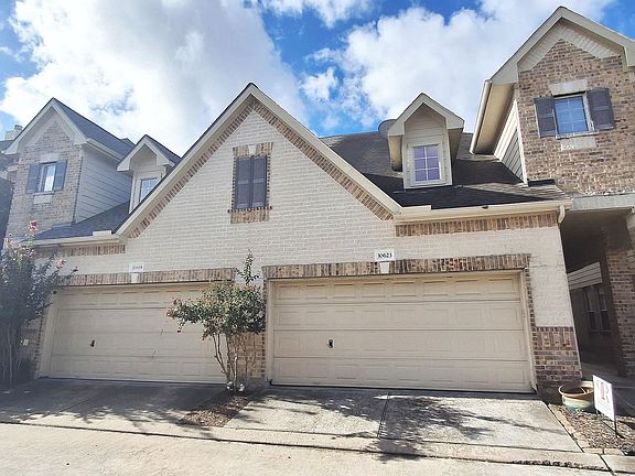 3rd image of 10623 Wallingford Pl