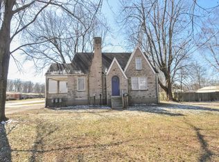 2222 Upper Hunters Trce, Louisville, KY 40216