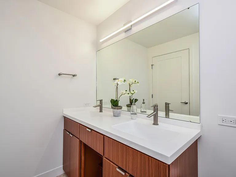 20 Fulton East Apartments — Photo 10
