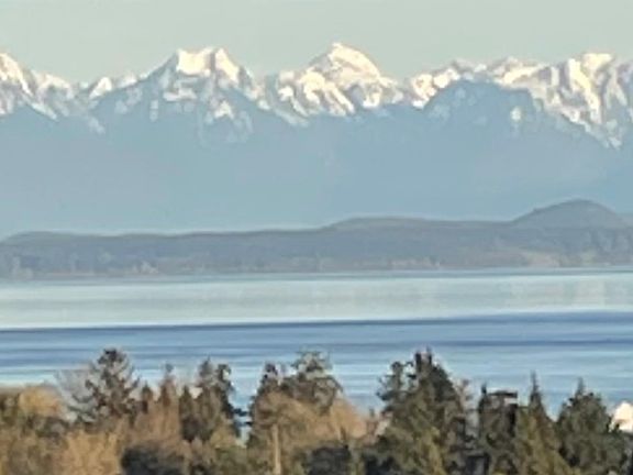 3rd image of 730 Nelson Rd