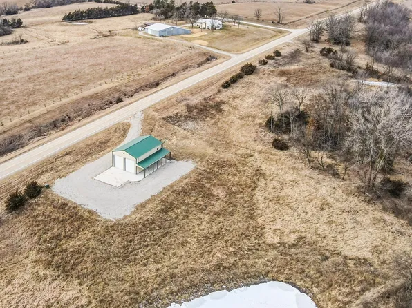 1066 S 56th Hwy, Russell, IA 50238