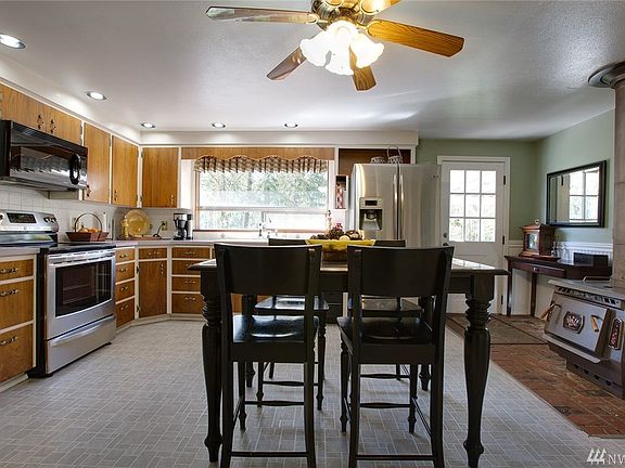 2nd image of 30605 SE 392nd St