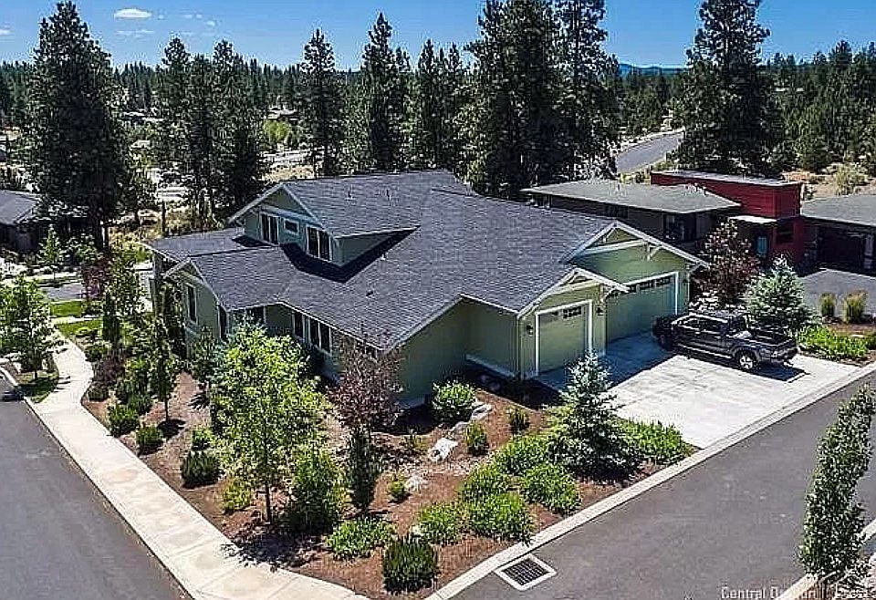 2nd image of 2163 NW Lolo Dr