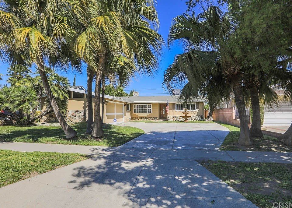1st image of 9156 Petit Ave
