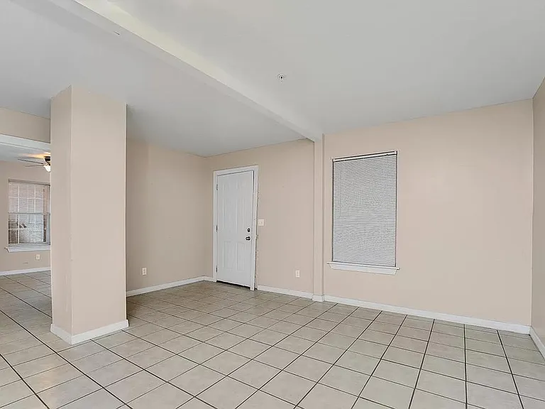 501 E Washington Ave — Photo 12