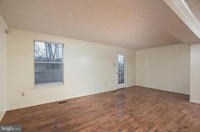 7624 Mandan Rd — Photo 15