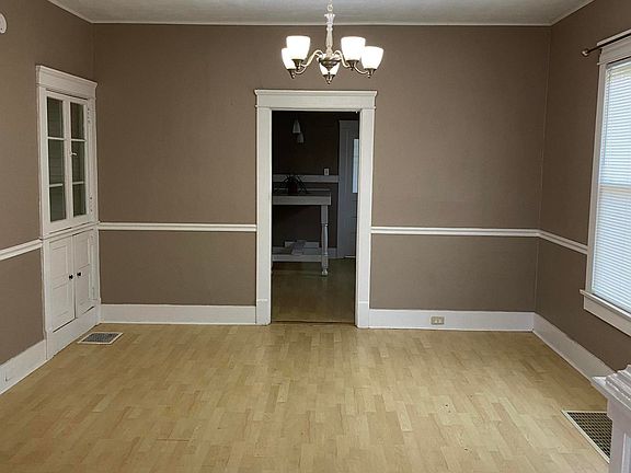 3rd image of 2717 Jefferson Ave