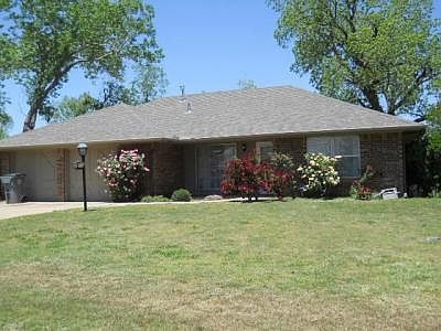 1st image of 4109 NW Meadowbrook Dr