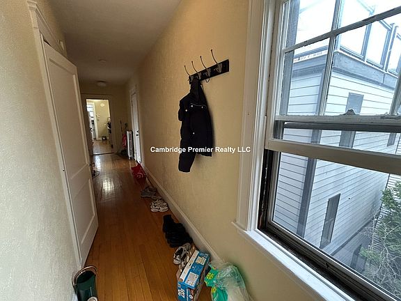 4th image of 172 Norfolk St