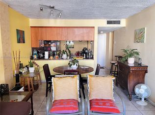 El Conquistador, Miami, FL 33183