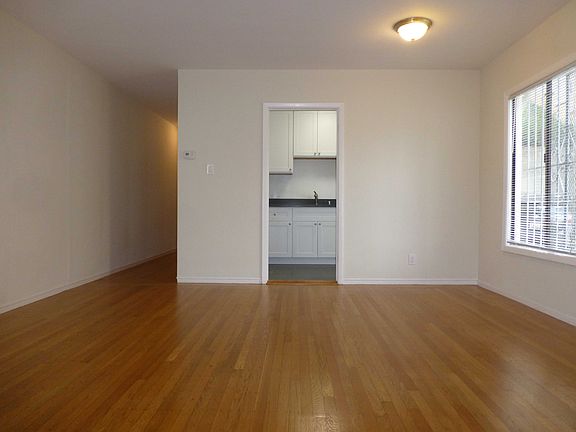 5th image of 70 Terra Vista Ave APT 4