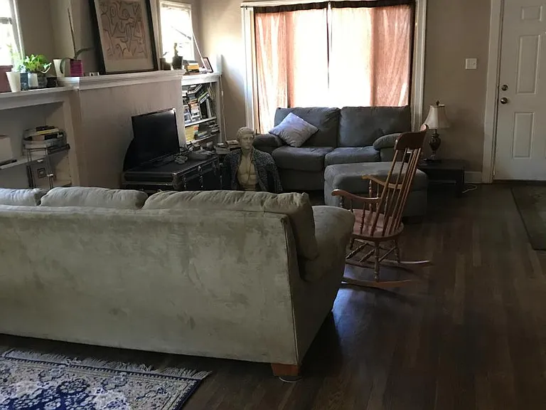 1630 Roma Ave NE — Photo 4