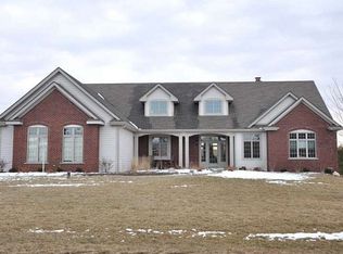 N60W27221 Trappers Run, Sussex, WI 53089