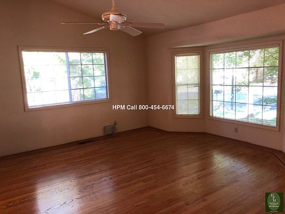 4th image of 310 Greens Dr