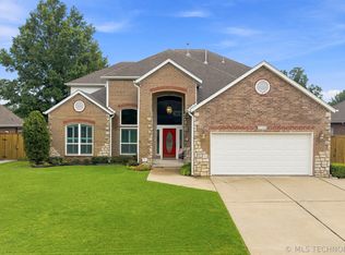3705 W Urbana St, Broken Arrow, OK 74012