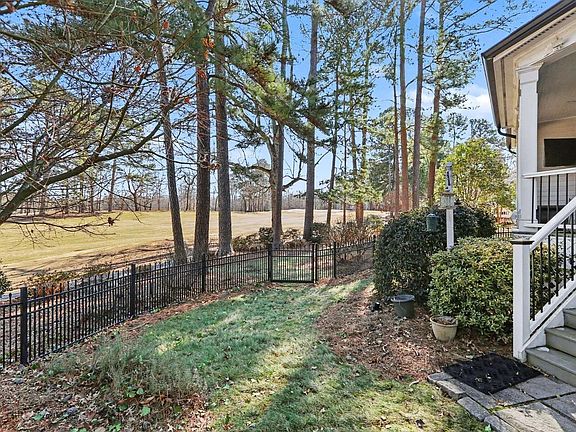 3rd image of 8824 Wildwood Links