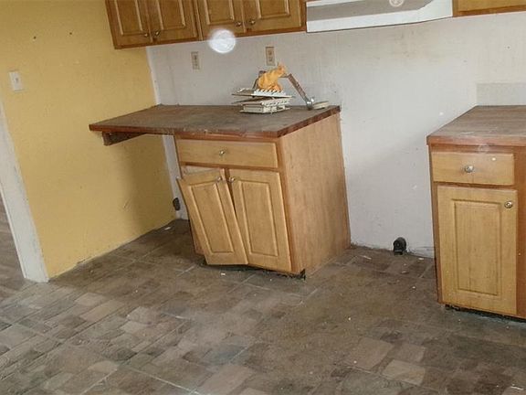 3rd image of 15532 MANGO DRIVE