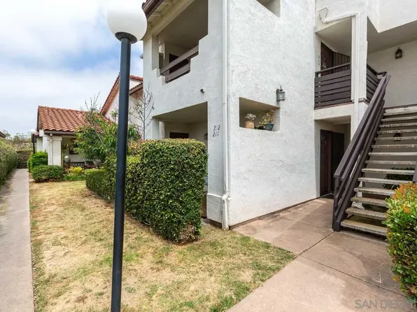 2425 Cranston Dr Unit 211, Escondido, CA 92025