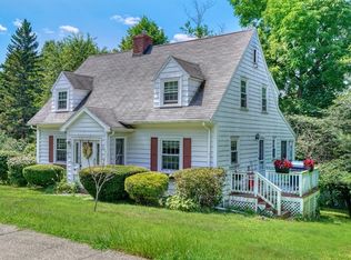 27 Ledyard Rd, Winchester, MA 01890