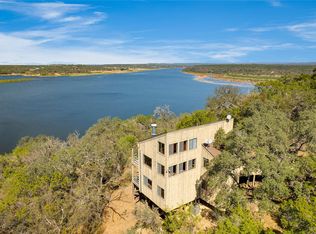 501 Coventry Rd, Spicewood, TX 78669