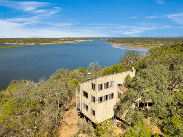 501 Coventry Rd, Spicewood, TX 78669